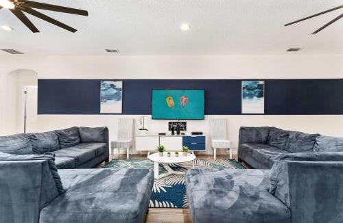Loughman House | Twilight Haven Sleeps 39 SOL105