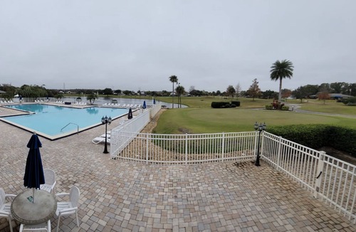 Ventura Condo | Universal studios ,Disney and easy shopping mall close by with many restaurants