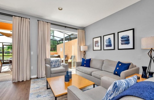 Kissimmee House | Upscale 2BR Lakefront Townhome - Private Hot tub!