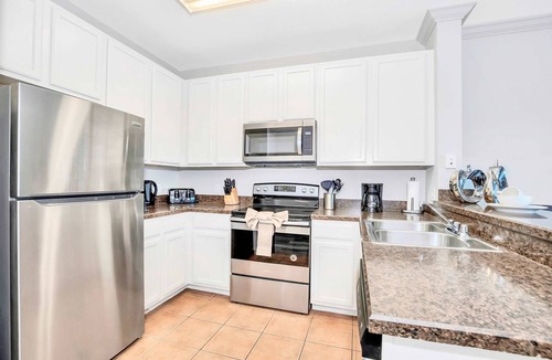 West Kissimmee Condo | Upstay - Condo w Pool, Hot Tub, More - Near Disney