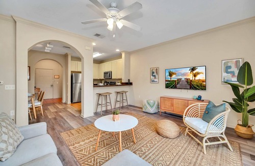 West Kissimmee Condo | Upstay: Tropical Style Family Condo w Pool/Hot Tub