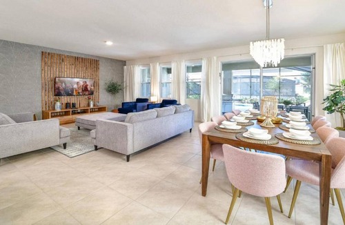 Loughman House | VHC540 - Solterra Resort - 7 Bed 5,5 Baths Villa