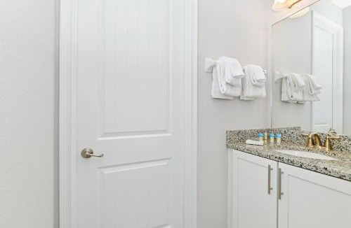 West Kissimmee House | Vibrant Home Near Disney With Media Room, Themed Rooms, Game Room And Waterpark & Resort Access At Encore Resorts Reunion - 7450Mr