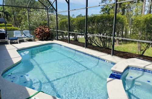 Calabay Parc House | Villa Hideaway with pool and gamesroom