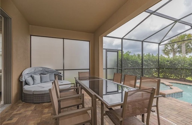 Beautiful NEW LUXURY 7 Bedroom Villa near Disney