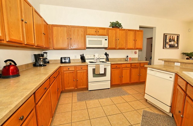 Budget Getaway - Windwood Bay - Amazing Relaxing 4 Beds 3.5 Baths Villa - 7 Miles To Disney