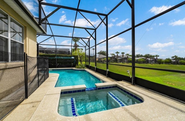 Calabay Parc Luxury Villa With Private Pool and Spa