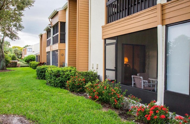 Clubview Two-Bedroom Condo #2957