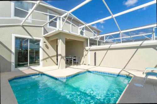 Gorgeous 4 Bd w/Pool at Champions Gate Resort 1020