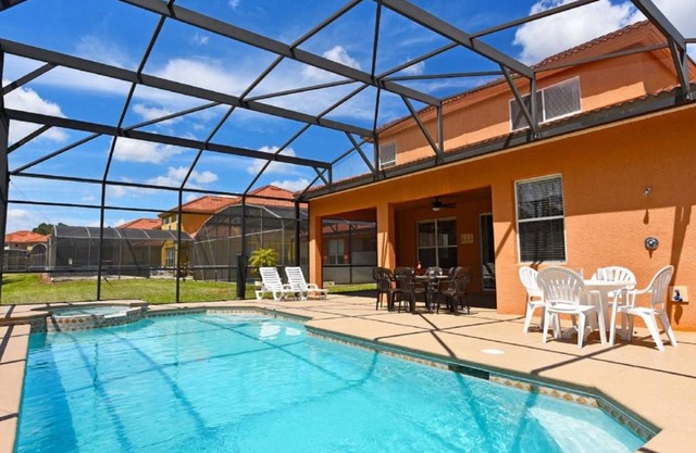 House ∙ 5 bedrooms ∙ 10 guests