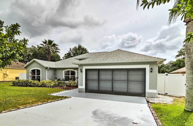 Large Family Home w/ Pool: 9 Miles to Disney Parks