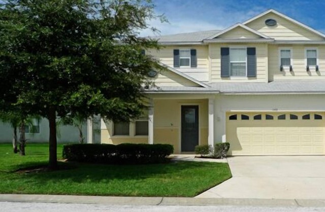 Large villa with games room, private pool and spa near Champions Gate