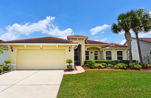 Lovely Lakeside 4-Bed Pool Home at Villa Sol-3125