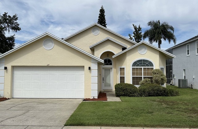 Private Villa With A Large Private Pool And Spa, 15 mins from Disney
