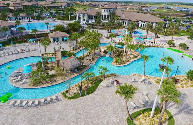 ✔️Pvt pool ✔️ Clubhouse access ✔️ near Disney ✔️12 ppl ✔️ perfectly furnished