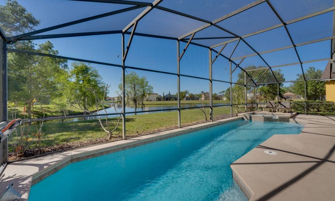Crescent Lakes House | 193 m² House ∙ 4 bedrooms ∙ 8 guests