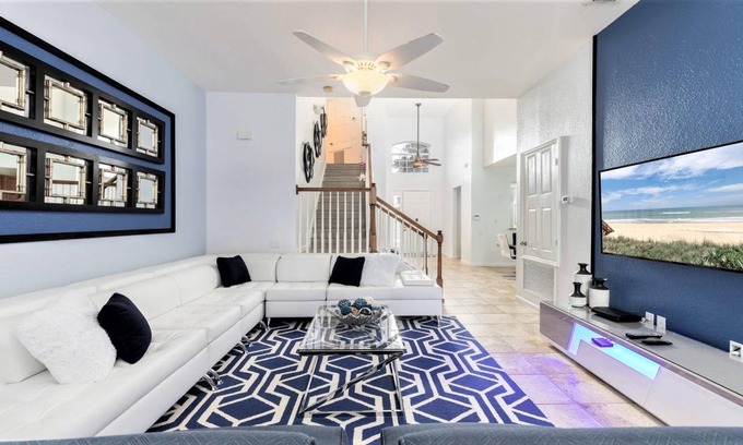 Windsor Hills House | 232 m² House ∙ 5 bedrooms ∙ 12 guests