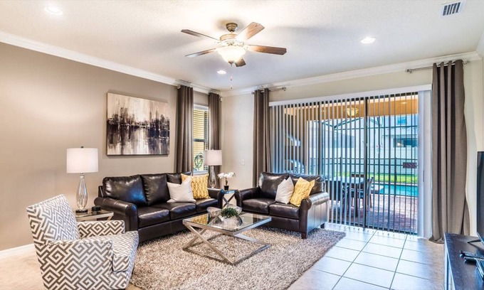 Four Corners House | 290 m² House ∙ 6 bedrooms ∙ 12 guests