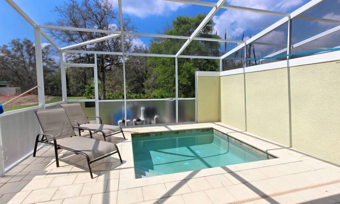 Four Corners House | ⛱ 3 Bed Townhome - Disney Area - Pool & Balcony ✈
