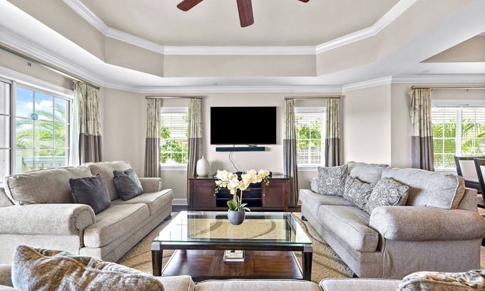 Reunion Apartment | 3 Bedroom Condo in Reunion Resort with Great Views and modern interior