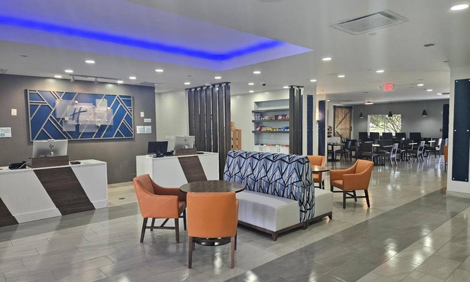 West Kissimmee Hotel | 37 m² Hotel ∙ 127 guests