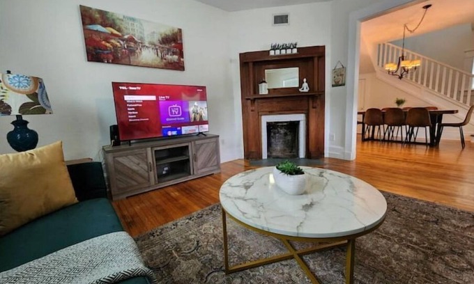Sanford House | 4/2 Historic Bungalow DT Sanford