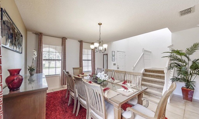 Cypress Pointe Villa | 5 bedroom accommodation in Davenport