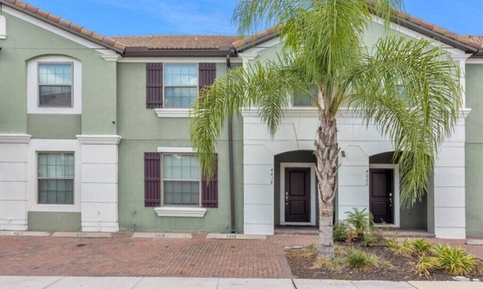 Loughman House | 5 Bedrooms/4.5 Bathrooms/Solterra (4618 TD)