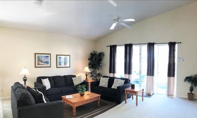 Four Corners House | Amazing 4 bedroom 3 and half bathroom Villa in Glenbrook Resort with free Wifi by RedAwning