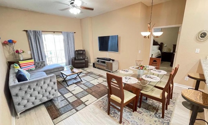 Bahama Bay Apartment | Beautiful 3 Bedroom Apartment minutes from Disney!