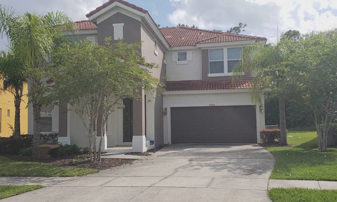 Bellavida House | Close to Disney. Family Friendly, Private pool and games room