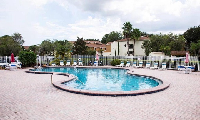 Ventura House | Clubview Holiday Condo