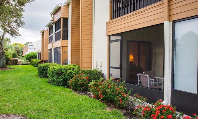 Ventura Apartment | Clubview Two-Bedroom Condo #2957