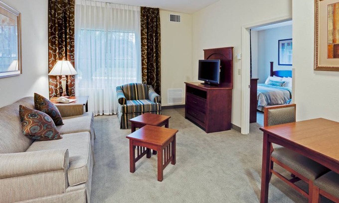 Airport North Condo | Condo ∙ 1 bedroom ∙ 4 guests