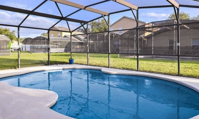 Sandy Ridge Villa | Cozy family vacation with large pool near Disney