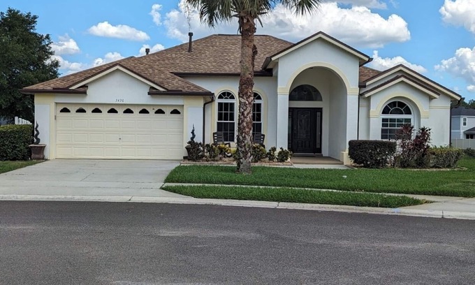 Orange Tree Villa | Dream Retreat w/private south facing pool/spa near Disney/Golf