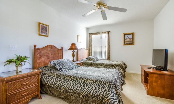 Windwood Bay Villa | Enjoy Orlando With Us - Windwood Bay - Welcome To Spacious 5 Beds 3 Baths Villa - 7 Miles To Disney