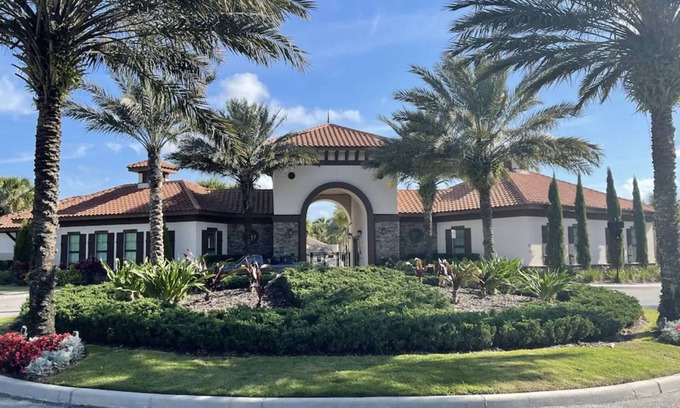 Loughman Villa | Entire house Luxurious Davenport Resort. 6 bedroom