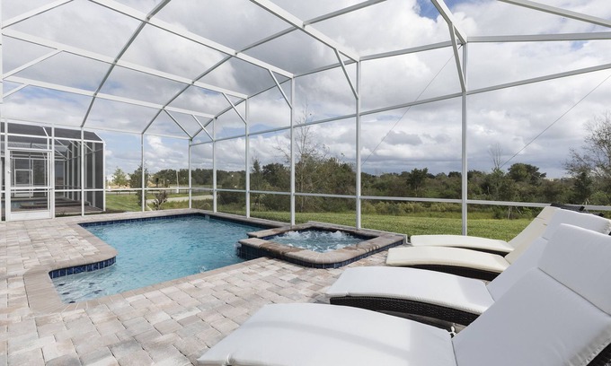 Davenport House | Exquisite 8BR Villa with Pool & Games | Champions Gate - 1509