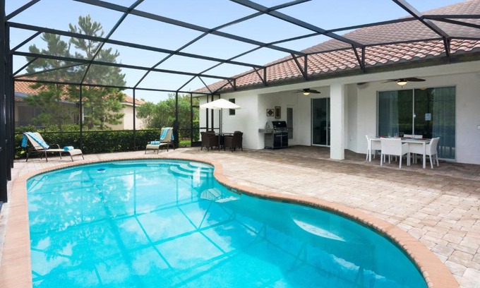 Loughman House | Family Dream Single Vacation Home with Private Pool ST4051