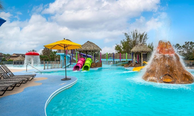 West Kissimmee Condo | Family-Friendly 1BR Minutes from Theme Parks w/ Resort Waterpark & Mini Golf