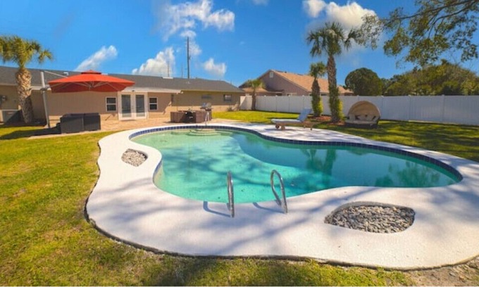 Orlando House | Heated Pool/pet friendly! closest home to Universal in the world!