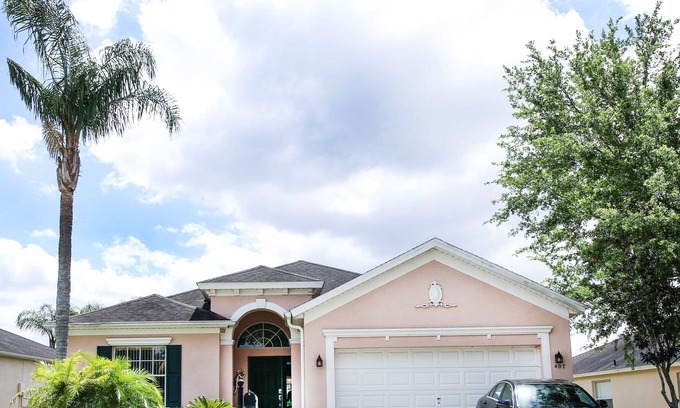 Calabay Parc House | Large 3 Bedroom Home 15 Minutes From Walt Disney World