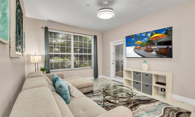 Windsor Hills Apartment | Last Minute Disney Getaway! Themed Bedrooms & Private Balcony. Book Now! #39420