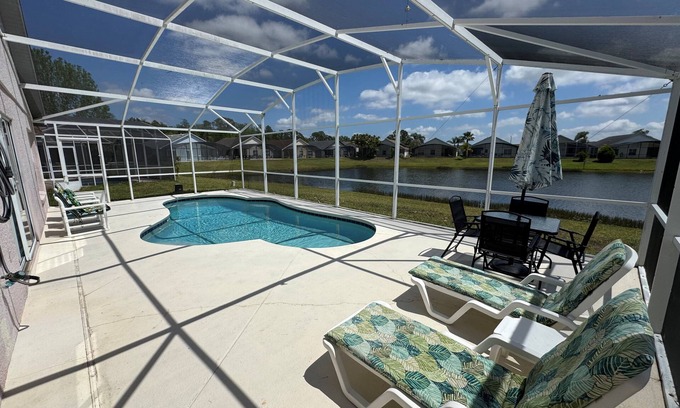 Cumbrian Lakes House | Lovely 3 Bedroom Villa with Private pool and Lake View