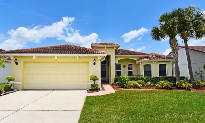 Buena Ventura Lakes House | Lovely Lakeside 4-Bed Pool Home at Villa Sol-3125