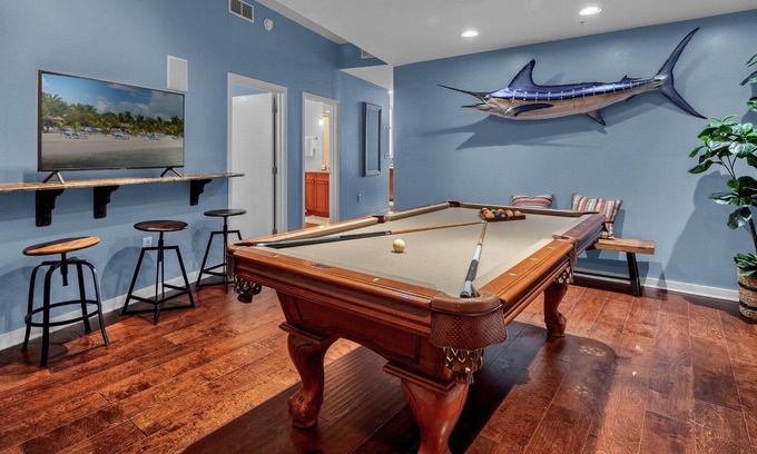 South Eola Apartment | Luxurious 2/2 Penthouse in downtown Orlando with a billiard room&oversized patio