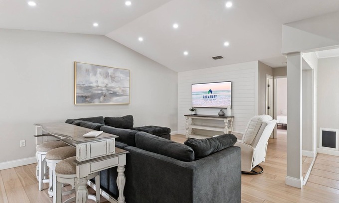 Ventura House | Luxury House - Sleeps 6, Golf, Disney, Family Fun!