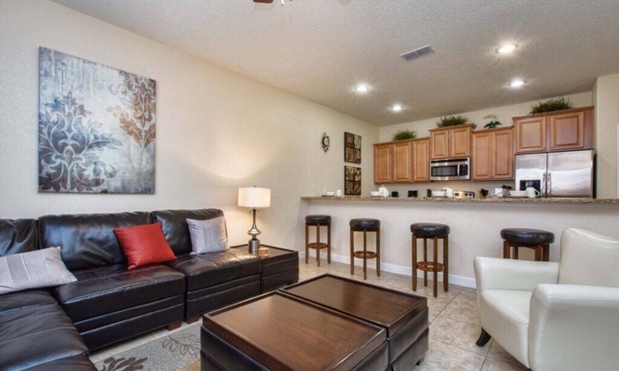 West Kissimmee House | Minutes to Disney, Contactless check-in, Free Wifi, Resort Community w/tons of Amenities