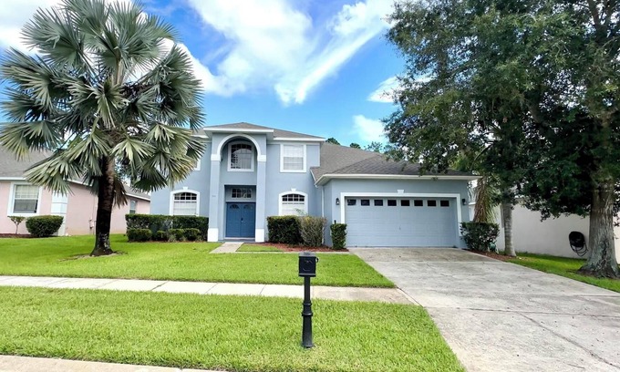 Highlands Reserve House | Modern and Well Equipped 6/3 Pool Home on Golf Community. Perfectly accommodating for families with ample space inside and out!